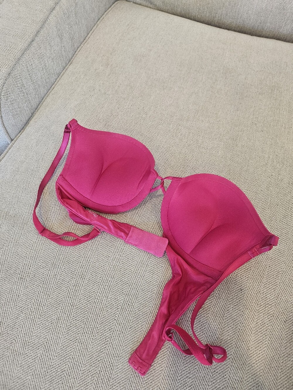 Victoria's Secret Bra Miraculous Plunge 32B - Picture 8 of 12